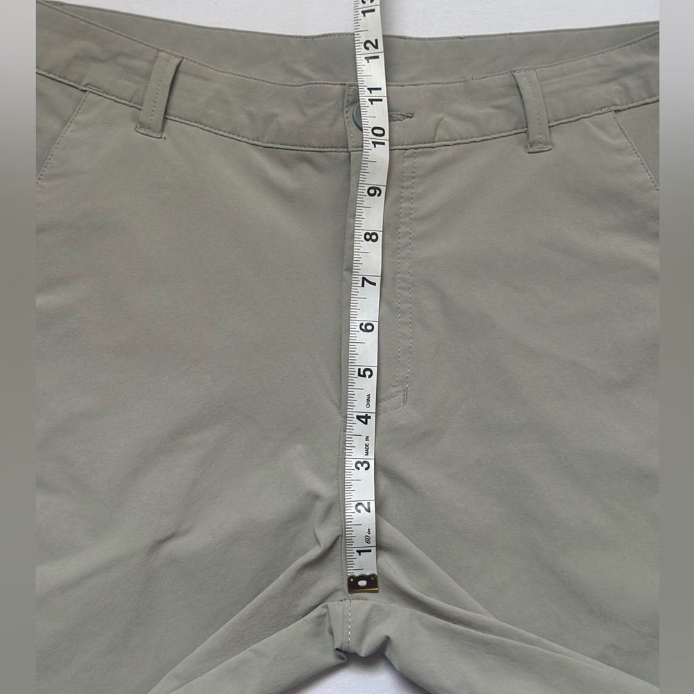 Oakley Men's Stone Gray Take Pro 3.0 Golf Flat Front Shorts Size 32 Regular Fit - Picture 8 of 10